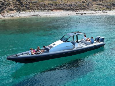 Boat rental greece