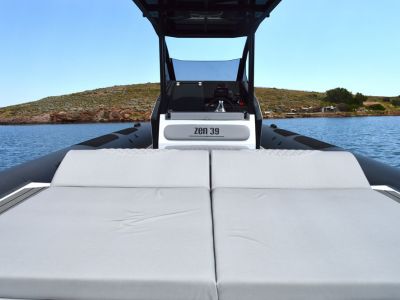 Boat rental greece